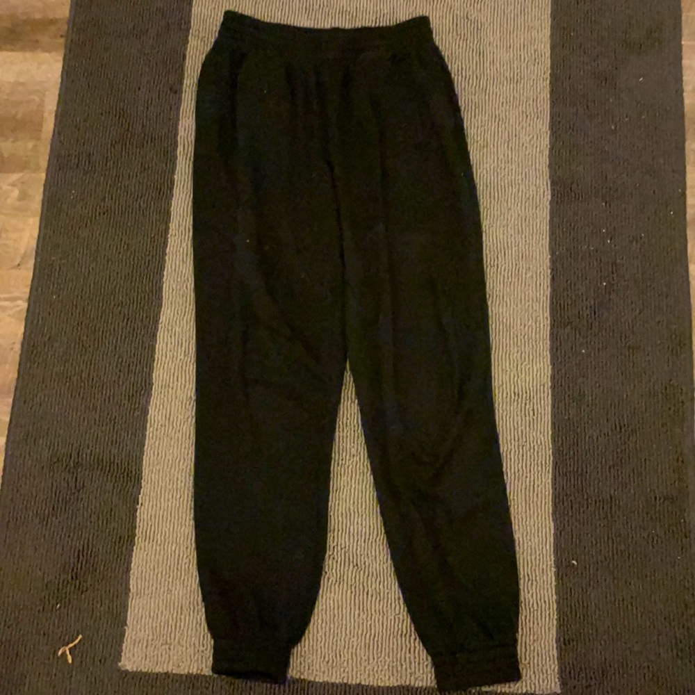 black sweatpants